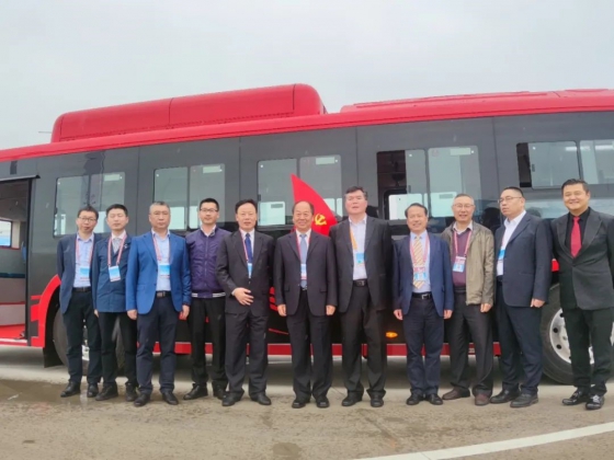 King Long Rolls Out China’s First Carbon Fiber Composite BMT Bus
