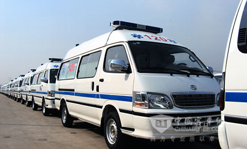 Kinglong Provides Light Buses Ambulances to Lanzhou