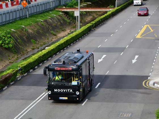 The Debut of King Long Autonomous Bus In Singapore Campus